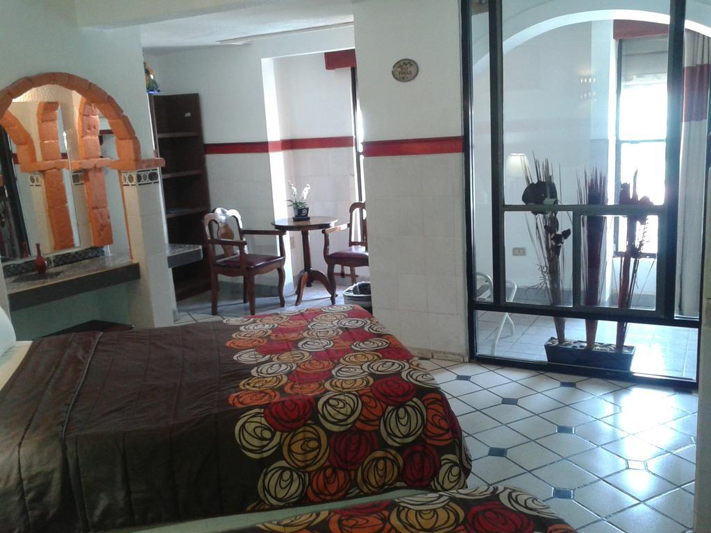 Hotel Terranova Τάμπικο Δωμάτιο φωτογραφία