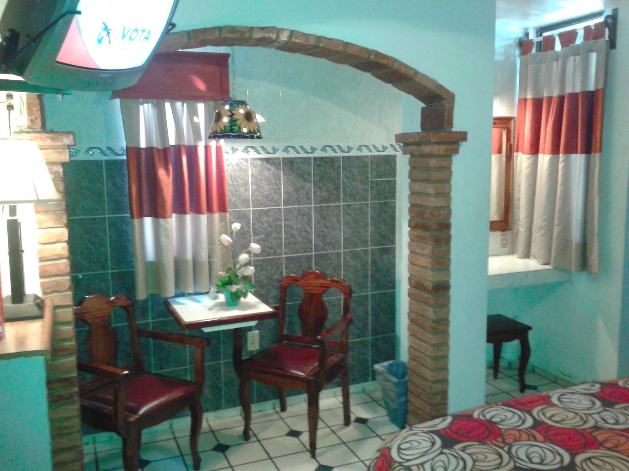 Hotel Terranova Τάμπικο Εξωτερικό φωτογραφία
