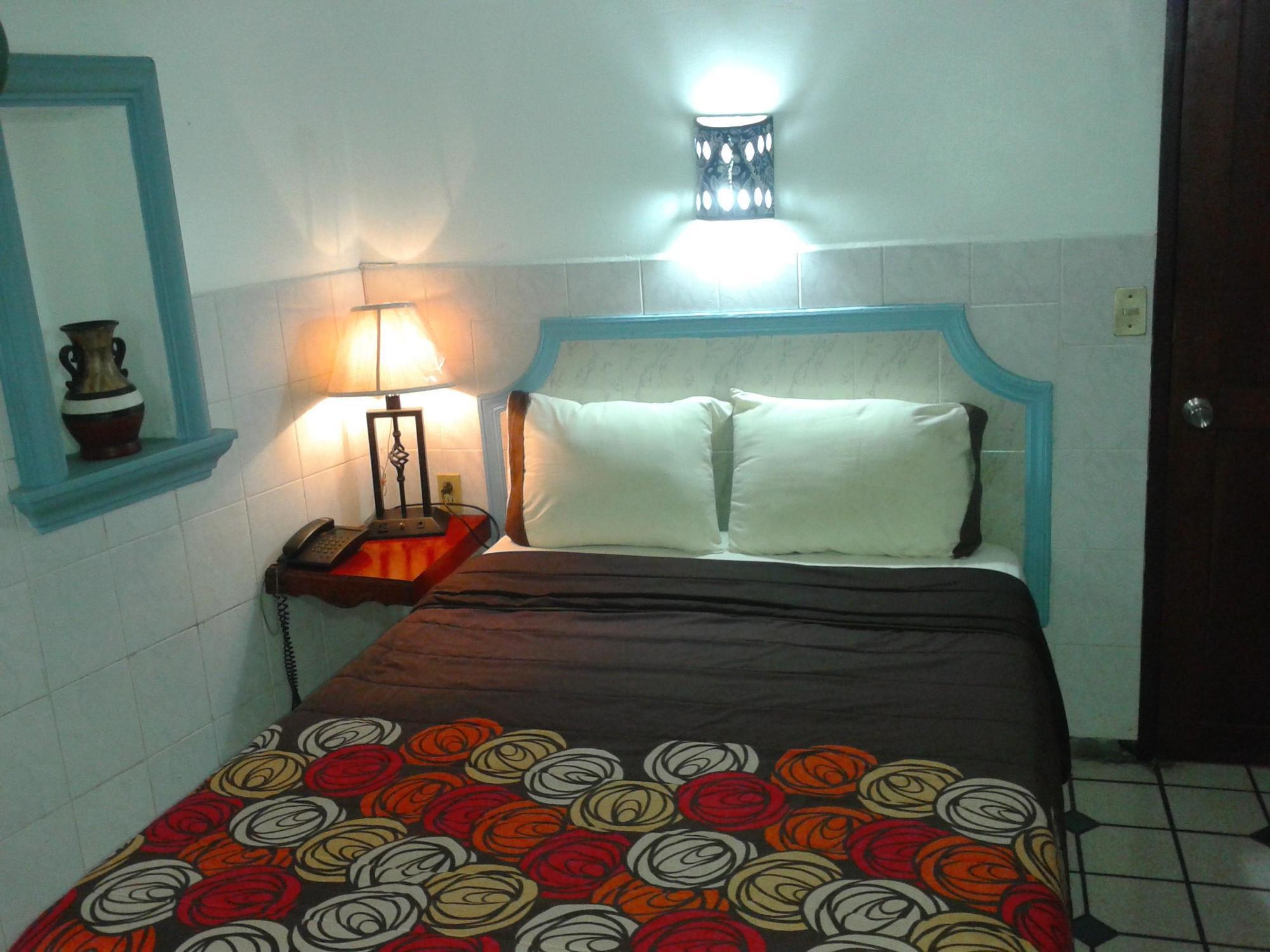 Hotel Terranova Τάμπικο Εξωτερικό φωτογραφία