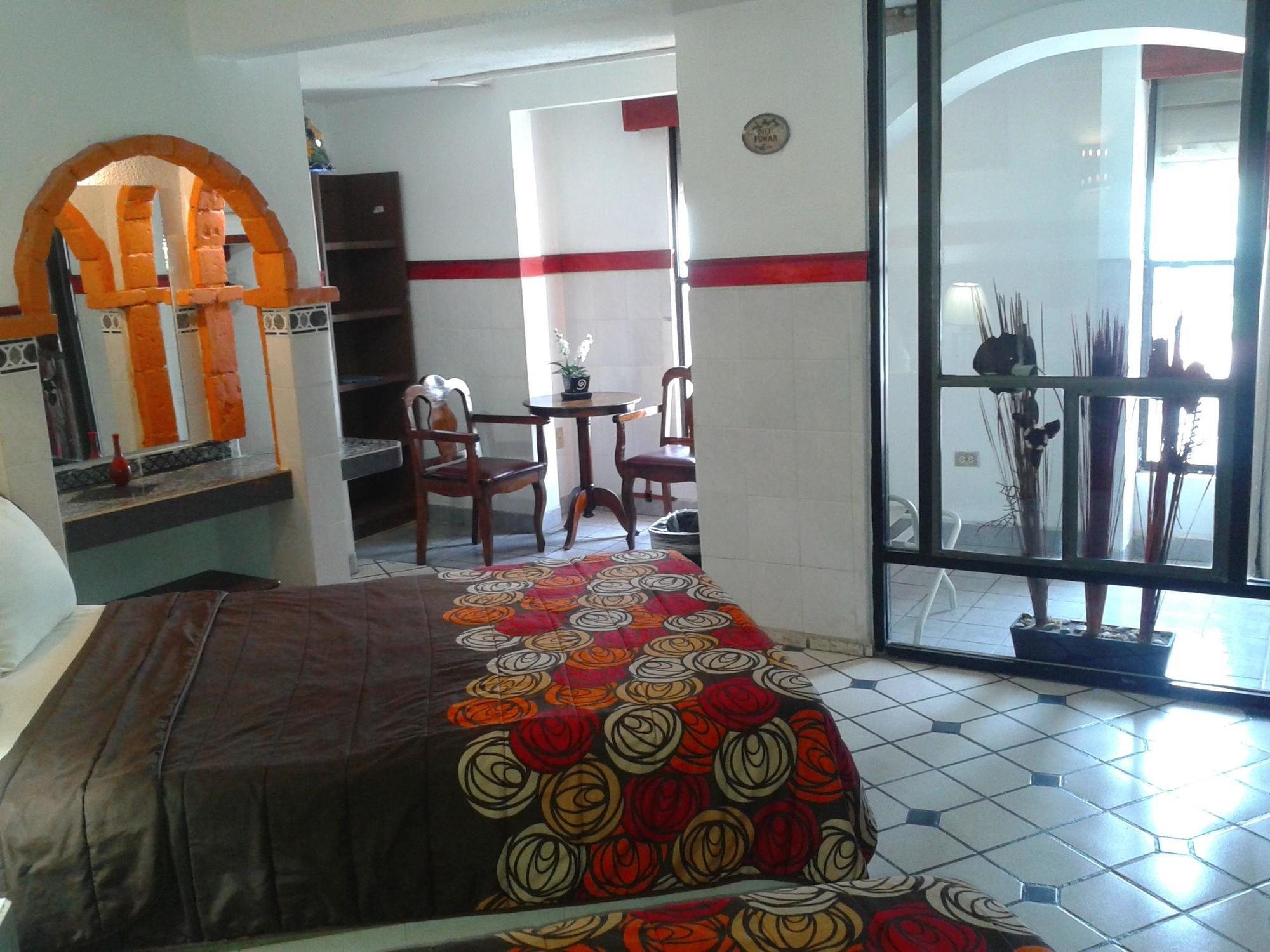 Hotel Terranova Τάμπικο Εξωτερικό φωτογραφία